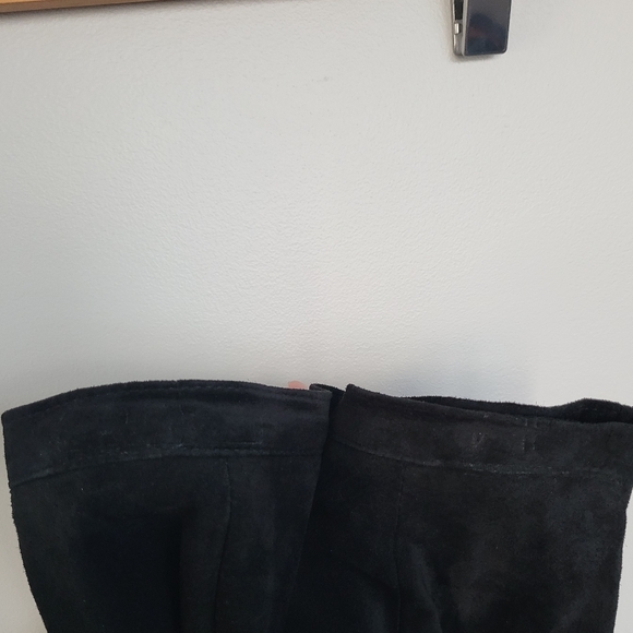 Danier Suede Midi Skirt - Picture 7 of 9